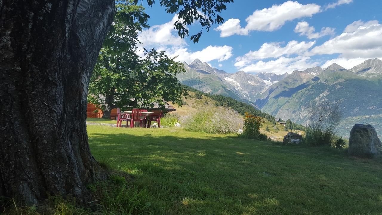 Hotel Alpenblick Zeneggen Eksteriør bilde