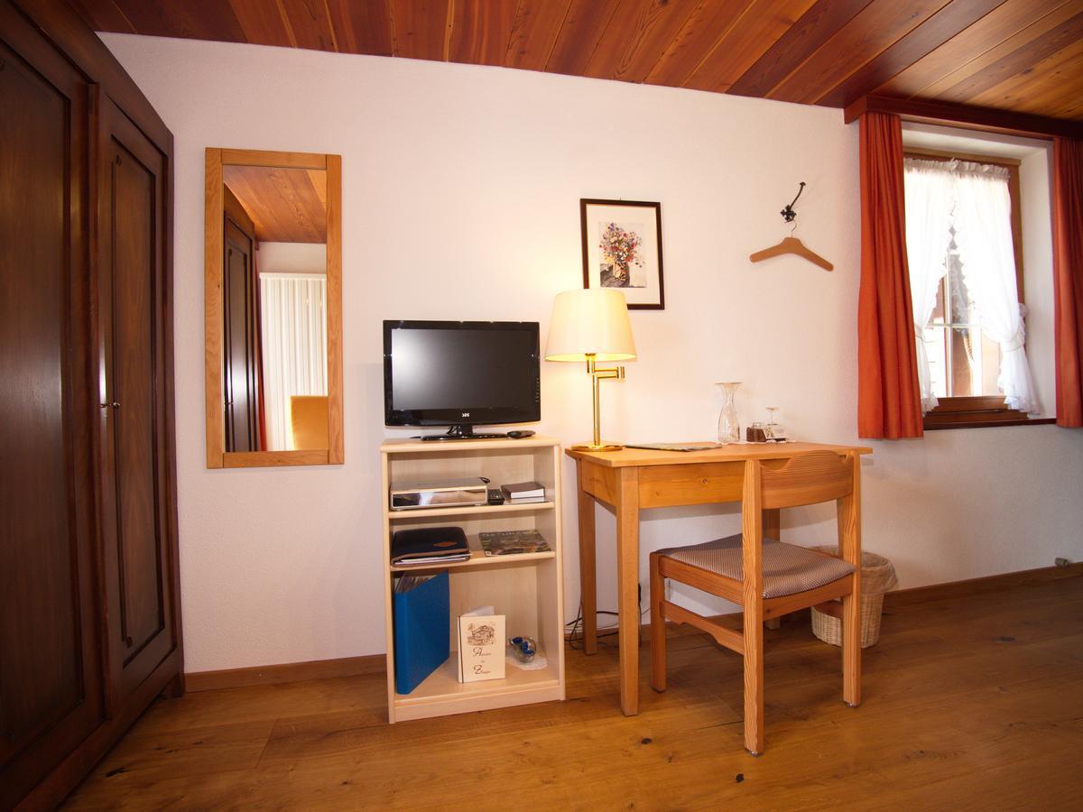 Hotel Alpenblick Zeneggen Eksteriør bilde