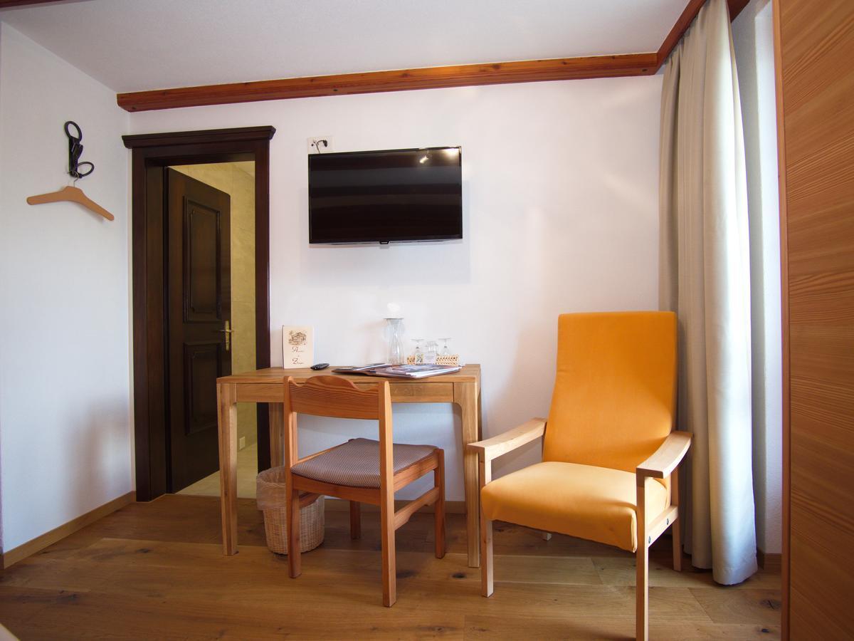 Hotel Alpenblick Zeneggen Eksteriør bilde