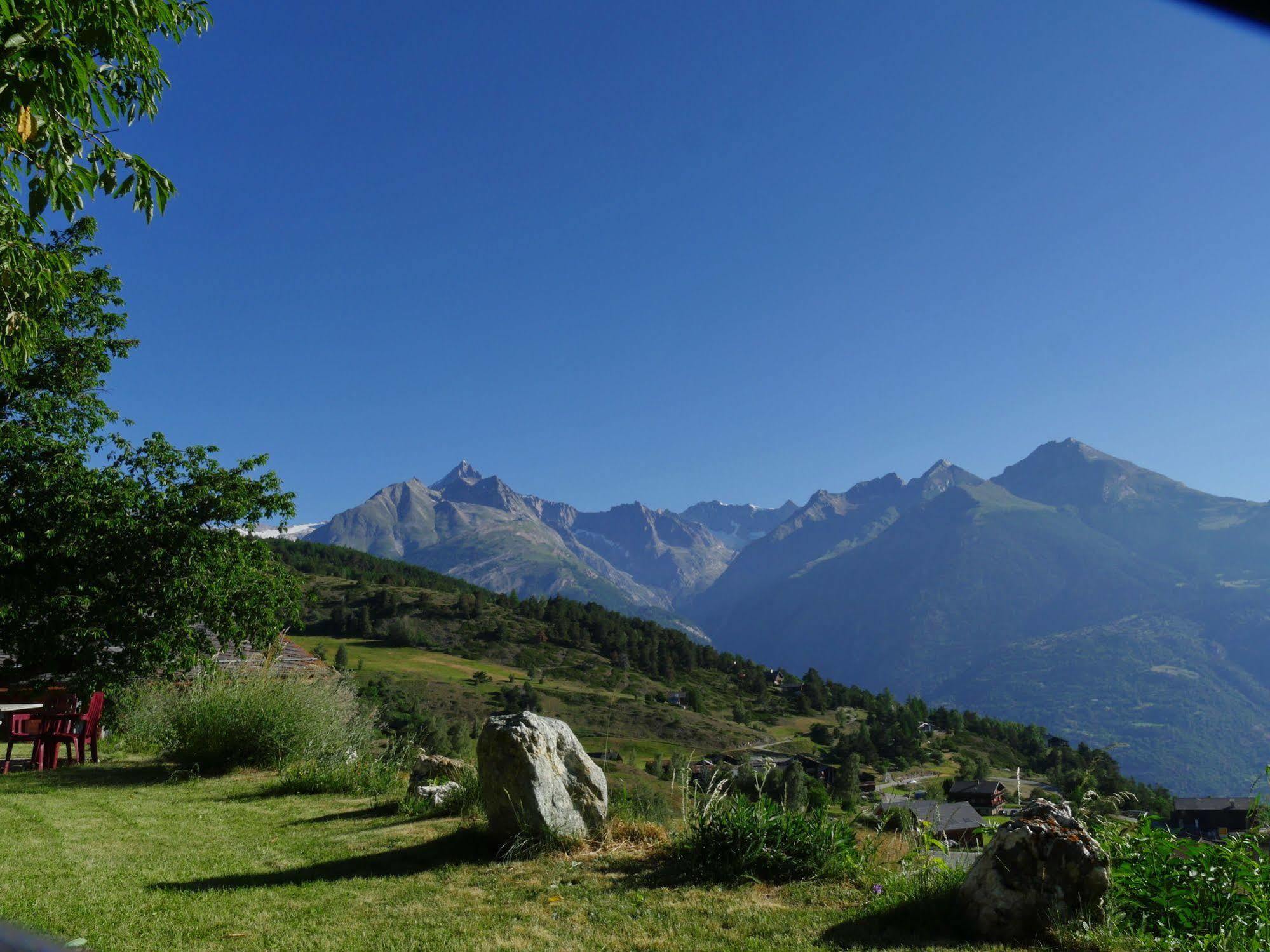 Hotel Alpenblick Zeneggen Eksteriør bilde